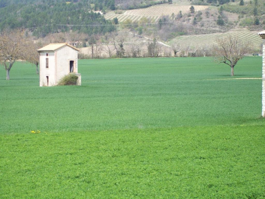 Le Vin De L'Ete Bed & Breakfast Ponet-et-Saint-Auban Exterior photo
