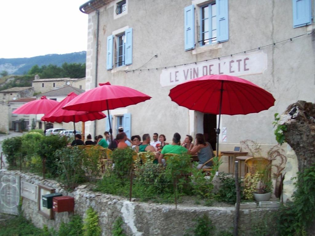 Le Vin De L'Ete Bed & Breakfast Ponet-et-Saint-Auban Exterior photo